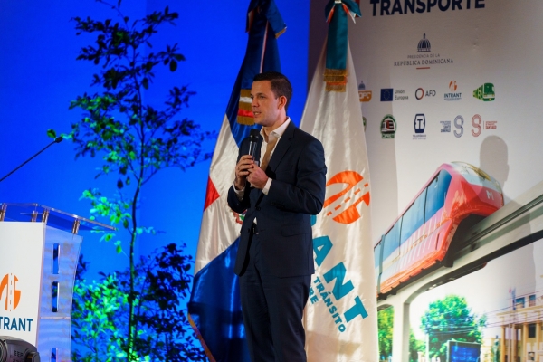 Hugo Beras comparte plan de Gobierno para la transformación del transporte